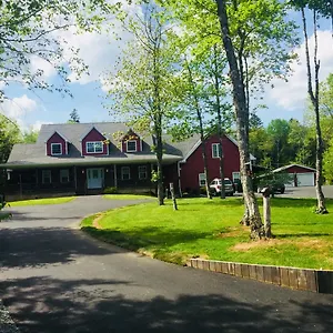 Snowflake Manor Bed & Breakfast