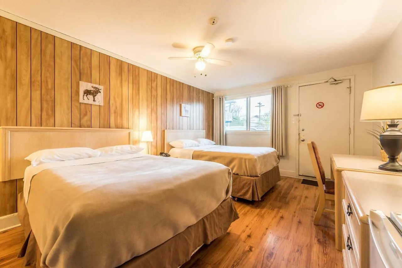 دارتموث Lake City Motel كندا